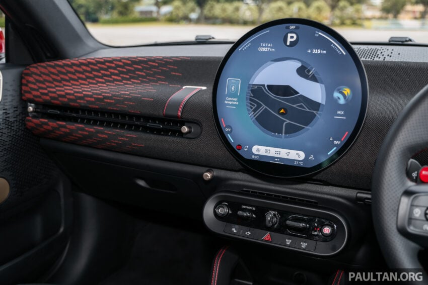 2025 MINI JCW Electric 完整实拍图集+简单评测, 续航里程371公里, 5.9秒破百, 驾驶感最纯粹的纯电动掀背小钢炮 307945