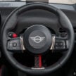 2025 MINI JCW Electric 完整实拍图集+简单评测, 续航里程371公里, 5.9秒破百, 驾驶感最纯粹的纯电动掀背小钢炮