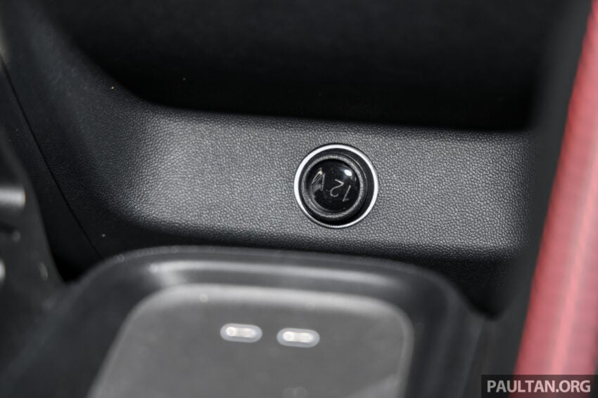 2025 MINI JCW Electric 完整实拍图集+简单评测, 续航里程371公里, 5.9秒破百, 驾驶感最纯粹的纯电动掀背小钢炮 307987