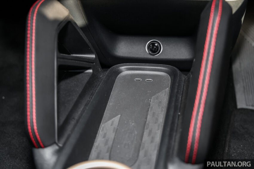 2025 MINI JCW Electric 完整实拍图集+简单评测, 续航里程371公里, 5.9秒破百, 驾驶感最纯粹的纯电动掀背小钢炮 307988
