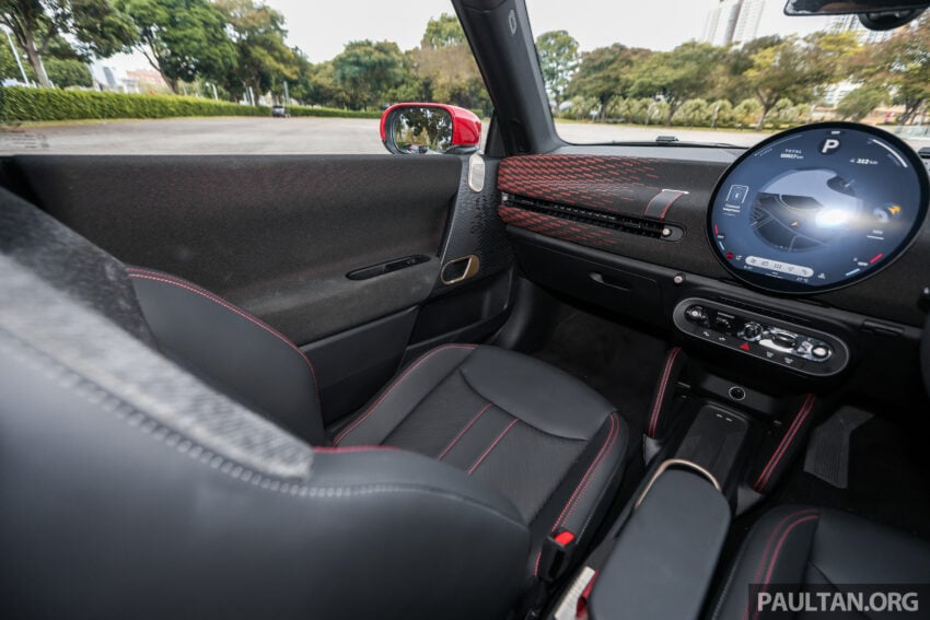 2025 MINI JCW Electric 完整实拍图集+简单评测, 续航里程371公里, 5.9秒破百, 驾驶感最纯粹的纯电动掀背小钢炮 308002