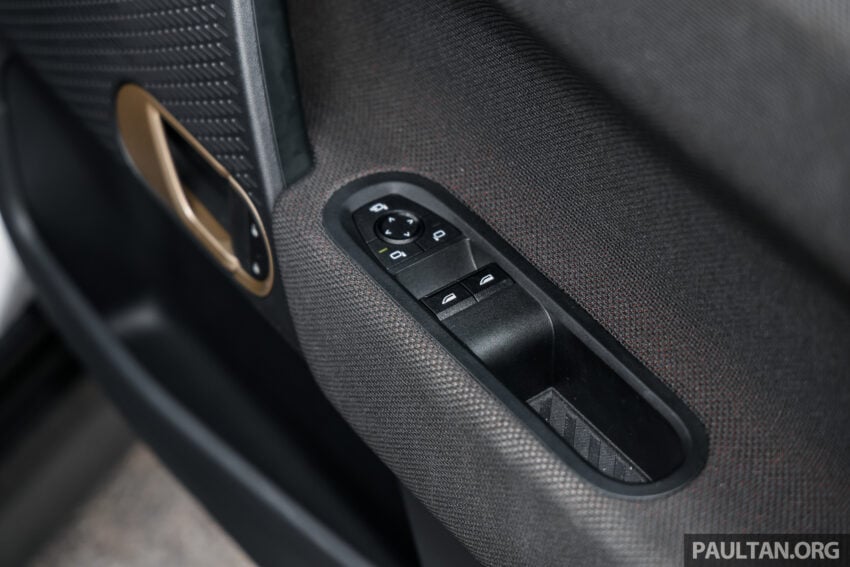 2025 MINI JCW Electric 完整实拍图集+简单评测, 续航里程371公里, 5.9秒破百, 驾驶感最纯粹的纯电动掀背小钢炮 308004
