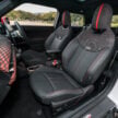 2025 MINI JCW Electric 完整实拍图集+简单评测, 续航里程371公里, 5.9秒破百, 驾驶感最纯粹的纯电动掀背小钢炮