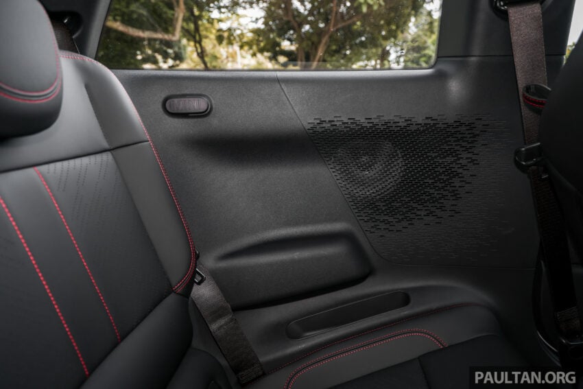 2025 MINI JCW Electric 完整实拍图集+简单评测, 续航里程371公里, 5.9秒破百, 驾驶感最纯粹的纯电动掀背小钢炮 308014