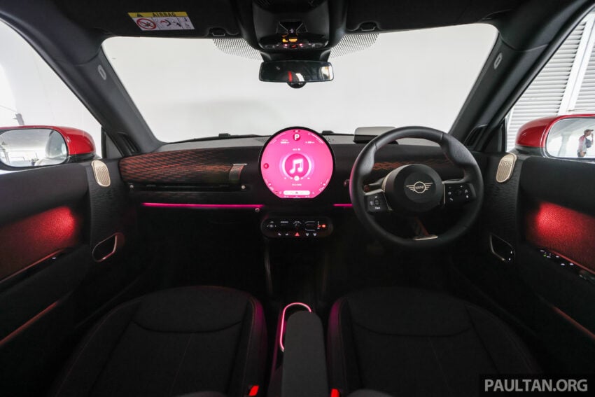 2025 MINI JCW Electric 完整实拍图集+简单评测, 续航里程371公里, 5.9秒破百, 驾驶感最纯粹的纯电动掀背小钢炮 308024