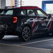 试驾：MINI JCW Aceman Electric，电动时代的卡丁车味