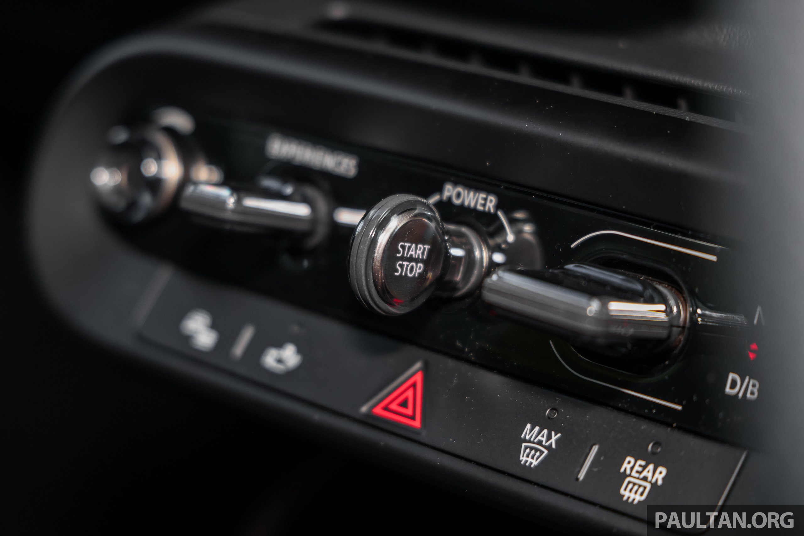 试驾：MINI JCW Aceman Electric，电动时代的卡丁车味