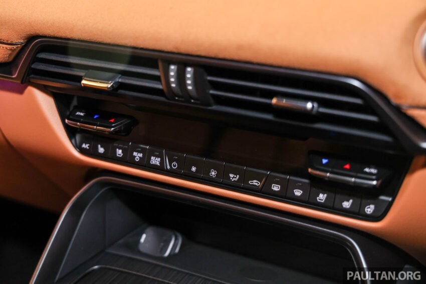 2025 Mazda CX-80 2.5G PHEV AWD 本地发布, 搭载2.5L PHEV混动系统, 综合油耗1.6L/100km, 售价33.16万令吉 306701