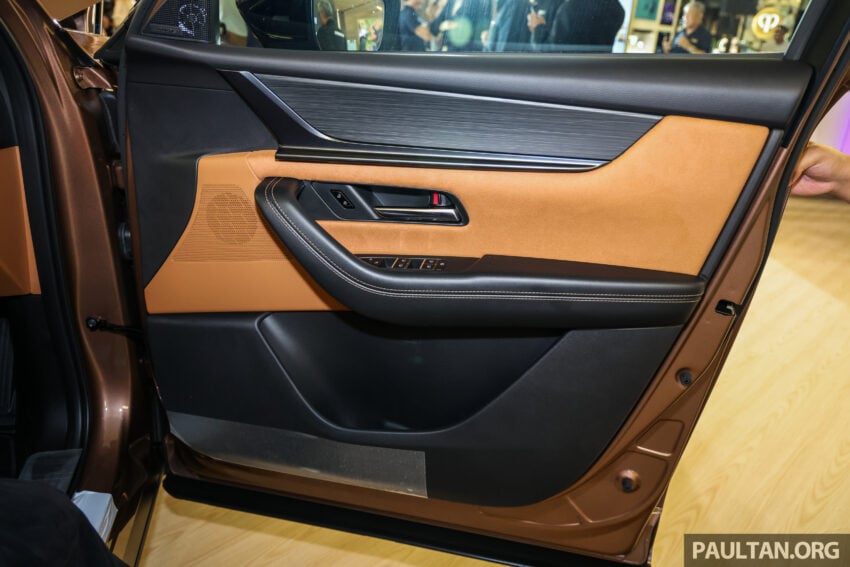 2025 Mazda CX-80 2.5G PHEV AWD 本地发布, 搭载2.5L PHEV混动系统, 综合油耗1.6L/100km, 售价33.16万令吉 306716