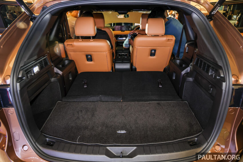 2025 Mazda CX-80 2.5G PHEV AWD 本地发布, 搭载2.5L PHEV混动系统, 综合油耗1.6L/100km, 售价33.16万令吉 306738
