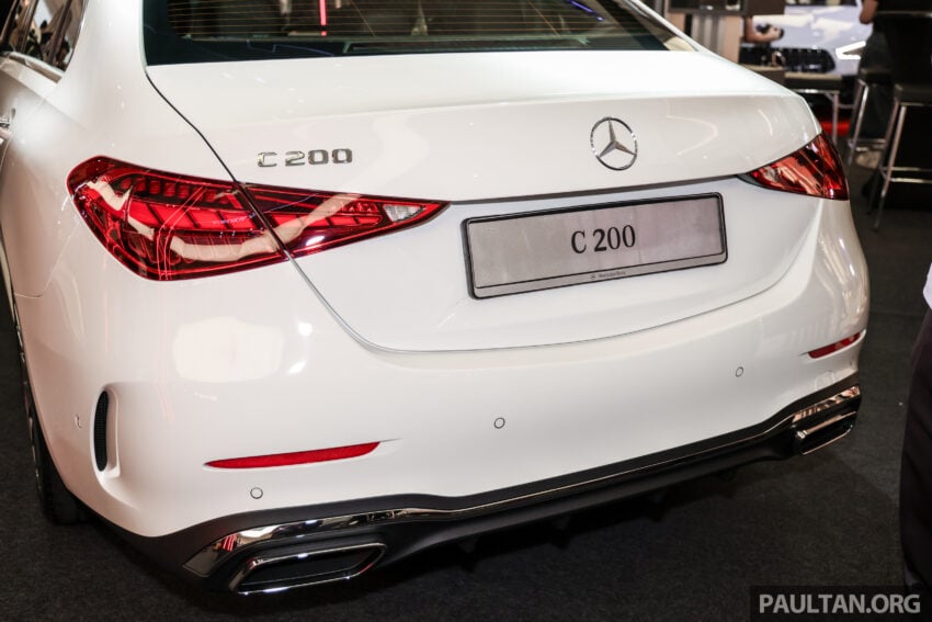 2025 Mercedes-Benz C200 AMG Line 本地上市, 标配原厂AMG运动化套件, 1.5L四缸微型油电, 官方售价29.3万 307600