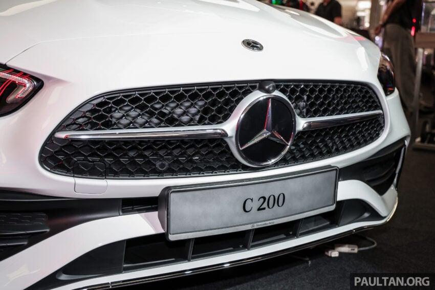 2025 Mercedes-Benz C200 AMG Line 本地上市, 标配原厂AMG运动化套件, 1.5L四缸微型油电, 官方售价29.3万 307589