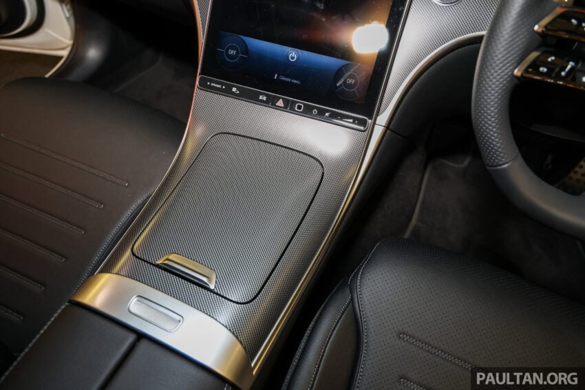 2025 Mercedes-Benz C200 AMG Line 本地上市, 标配原厂AMG运动化套件, 1.5L四缸微型油电, 官方售价29.3万 307627