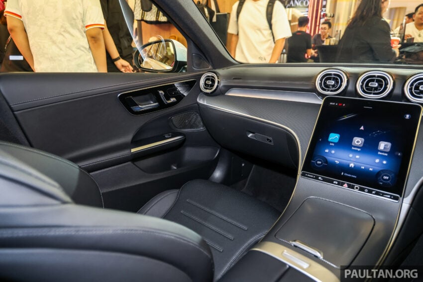 2025 Mercedes-Benz C200 AMG Line 本地上市, 标配原厂AMG运动化套件, 1.5L四缸微型油电, 官方售价29.3万 307662