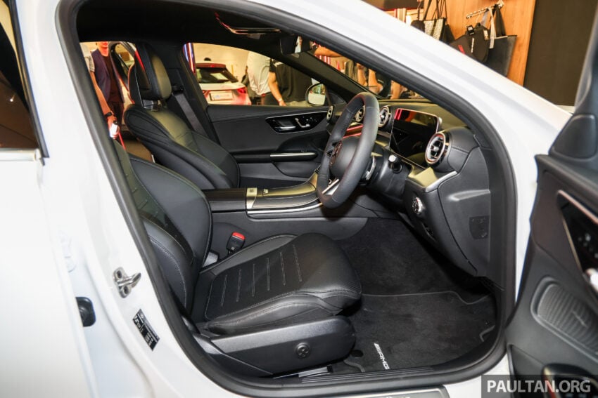 2025 Mercedes-Benz C200 AMG Line 本地上市, 标配原厂AMG运动化套件, 1.5L四缸微型油电, 官方售价29.3万 307666