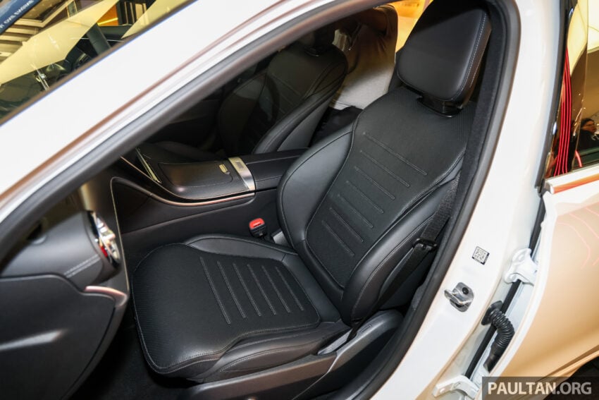 2025 Mercedes-Benz C200 AMG Line 本地上市, 标配原厂AMG运动化套件, 1.5L四缸微型油电, 官方售价29.3万 307671