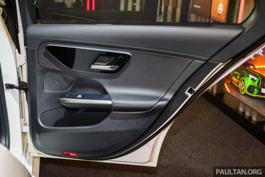 2025 Mercedes-Benz C200 AMG Line 本地上市, 标配原厂AMG运动化套件, 1.5L四缸微型油电, 官方售价29.3万 307672