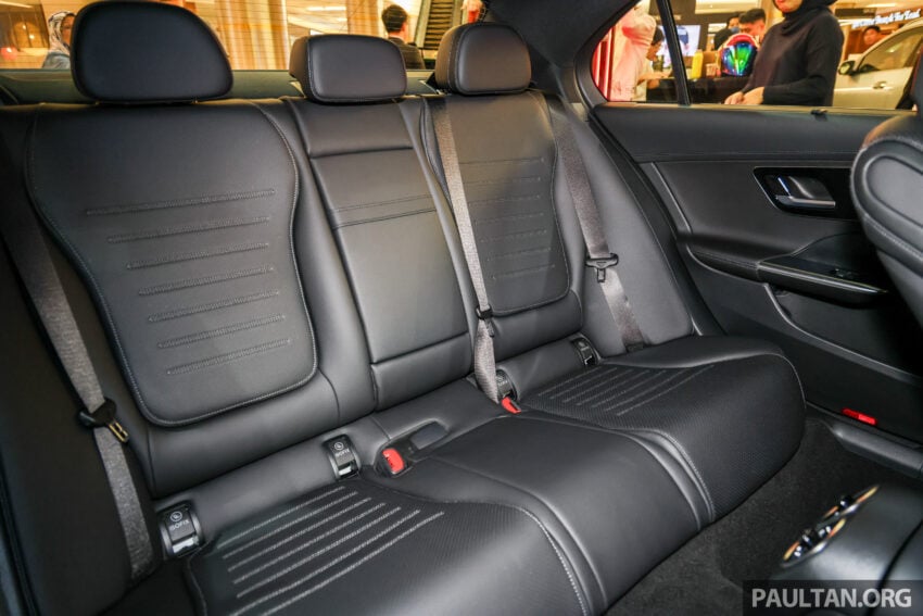 2025 Mercedes-Benz C200 AMG Line 本地上市, 标配原厂AMG运动化套件, 1.5L四缸微型油电, 官方售价29.3万 307677