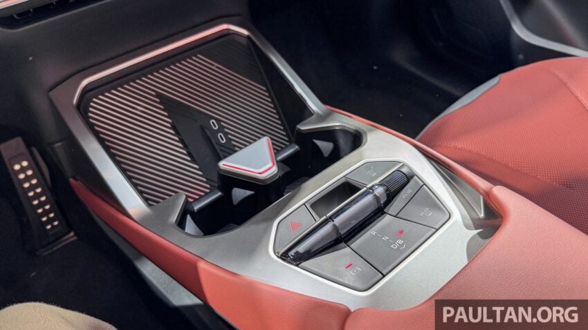 2026 BMW iX3 NA5 重磅发表！新世代 Neue Klasse 平台首款量产车型，浑身诸多新科技，WLTP续航里程805公里 306920