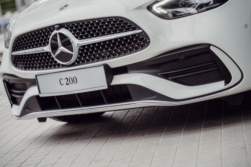 2025 Mercedes-Benz C200 AMG Line 本地上市, 标配原厂AMG运动化套件, 1.5L四缸微型油电, 官方售价29.3万 307418