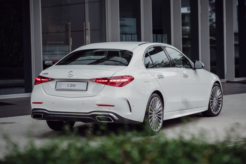 2025 Mercedes-Benz C200 AMG Line 本地上市, 标配原厂AMG运动化套件, 1.5L四缸微型油电, 官方售价29.3万 307433