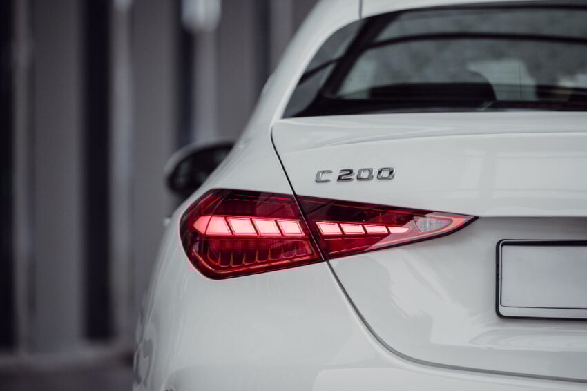 2025 Mercedes-Benz C200 AMG Line 本地上市, 标配原厂AMG运动化套件, 1.5L四缸微型油电, 官方售价29.3万 307426