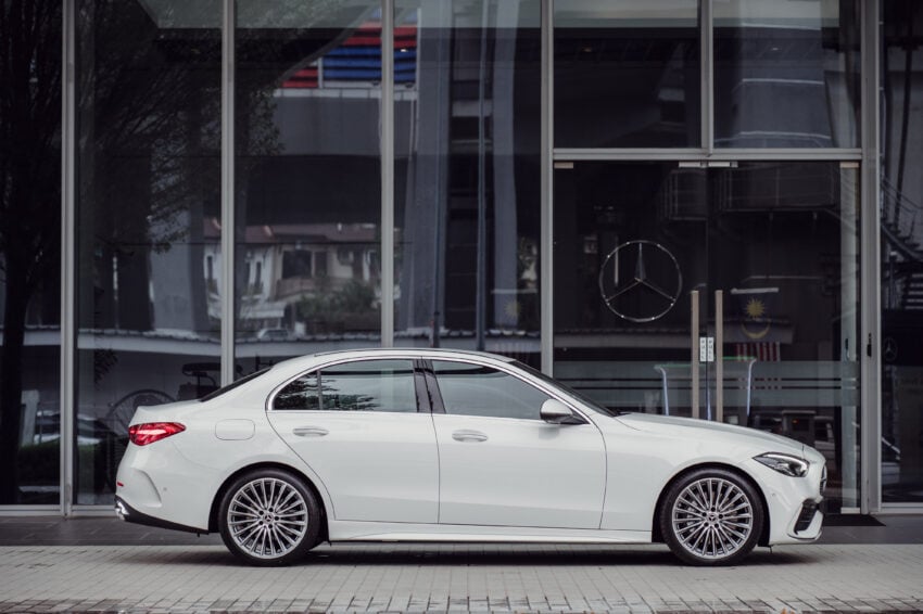 2025 Mercedes-Benz C200 AMG Line 本地上市, 标配原厂AMG运动化套件, 1.5L四缸微型油电, 官方售价29.3万 307442