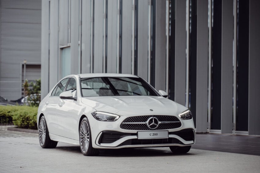 2025 Mercedes-Benz C200 AMG Line 本地上市, 标配原厂AMG运动化套件, 1.5L四缸微型油电, 官方售价29.3万 307429