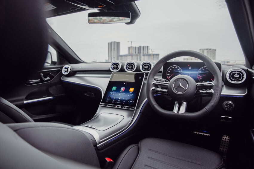 2025 Mercedes-Benz C200 AMG Line 本地上市, 标配原厂AMG运动化套件, 1.5L四缸微型油电, 官方售价29.3万 307452