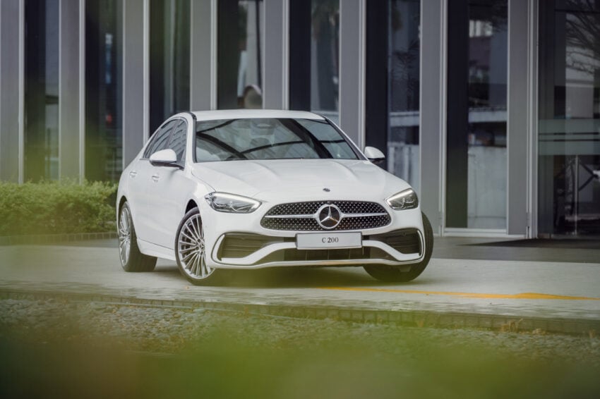 2025 Mercedes-Benz C200 AMG Line 本地上市, 标配原厂AMG运动化套件, 1.5L四缸微型油电, 官方售价29.3万 307431