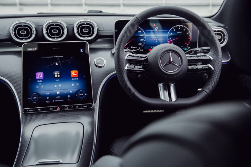2025 Mercedes-Benz C200 AMG Line 本地上市, 标配原厂AMG运动化套件, 1.5L四缸微型油电, 官方售价29.3万 307481