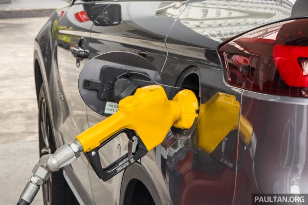 BUDI95: 油泵显示RM2.60售价, 对比 Petronas, Shell, BHPetrol, Petron 与 Caltex 各家油站的添油收据详情