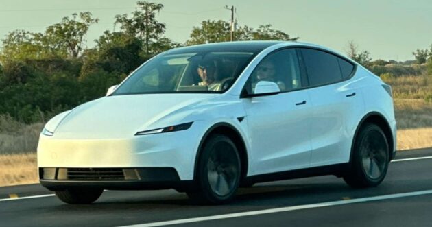 入门版 Tesla Model Y Standard 被提前曝光, 减配降价以降低入手门槛, 没有贯穿式日行灯, 售价被指从16.8万令吉起