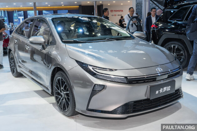 2026 Toyota Corolla 小改款亮相广州车展, 全新家族脸设计, 内装焕然一新, 改用2.0L四缸自然进气引擎+CVT变速箱