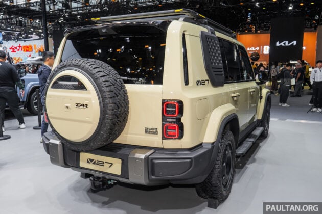 iCaur V27 亮相广州车展, 搭载1.5L涡轮引擎的增程型油电混动SUV, 可纯电行驶200公里, 油电综合里程号称1,200公里
