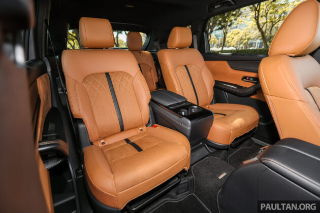 2025 Mazda CX-80 完整新车实拍图集, 搭载2.5L PHEV油电混动系统+8AT, 综合油耗1.6L/100km, 售价29.7万令吉