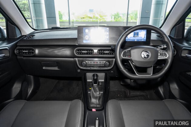 2026 Proton Saga 正式售价公布, 三个车型可选, 售价介于3.89万到4.99万, 12月31日前订购与注册可享RM1,000折扣