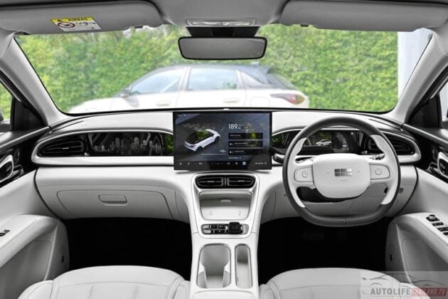 泰国公布吉利 Geely EX2 正式售价, Proton eMAS 5 的原生车款在泰国最高只需5.5万令吉, 续航里程最长395公里