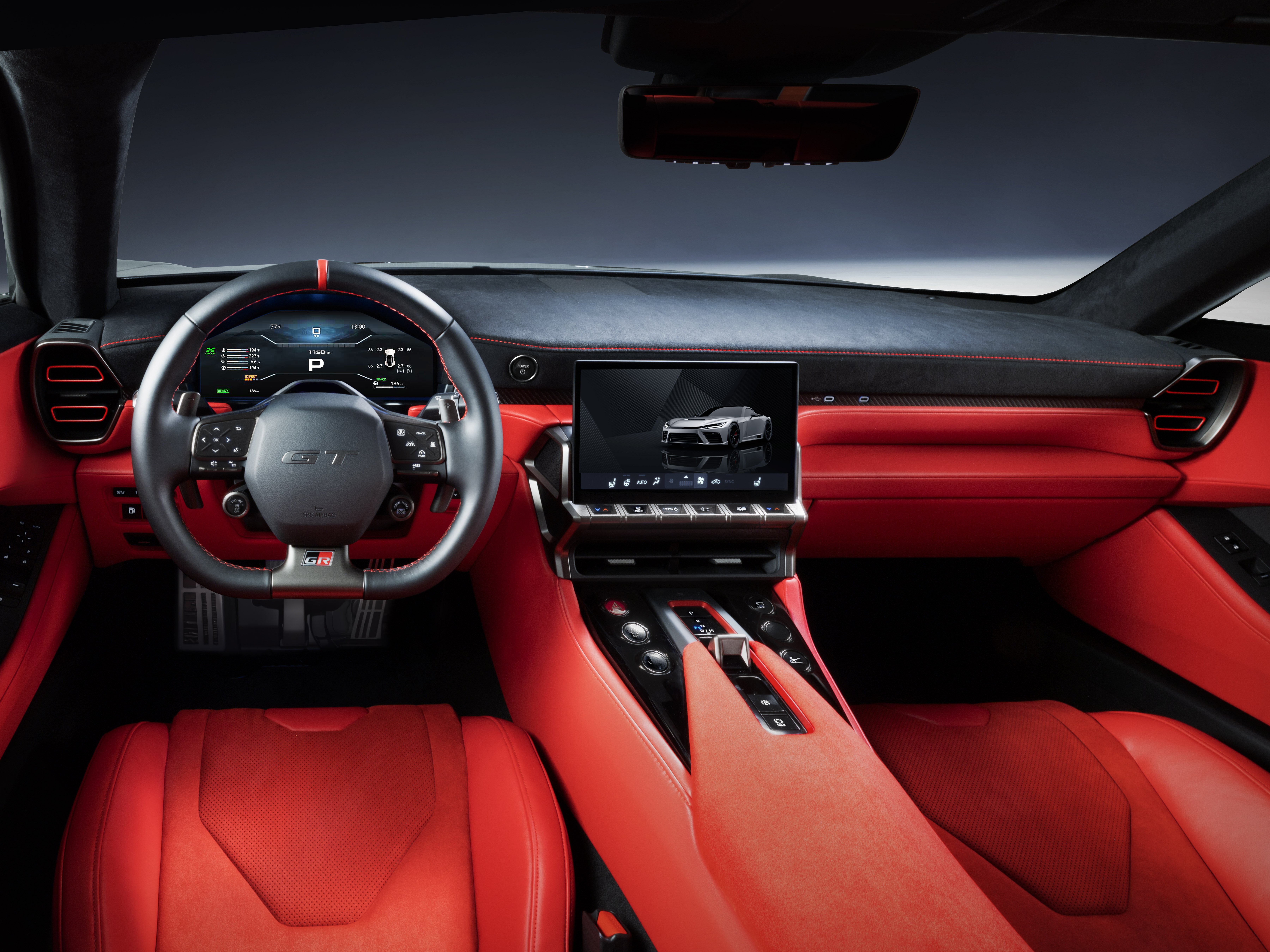 GR GT 首发登场!搭载4.0L V8混动系统,最大输出650 PS,极速达320 km/h;2027年与 GR GT3 赛车同步量产