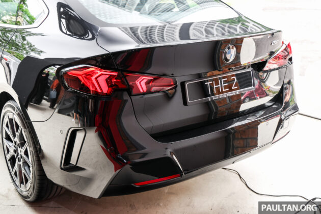 BMW 218 Gran Coupe Sport 追加 Iconic Glow 自发亮水箱护罩, 仅限3月31日前150辆, 售价维持不变从22万令吉起