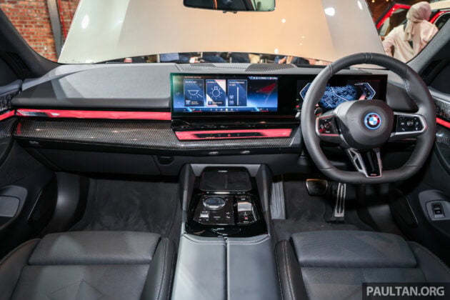 2026 BMW i5 eDrive40 M Sport Pro 本地上市, 我国组装, 6秒破百, 续航里程627公里, 34分钟充电至80%, 36.9万起