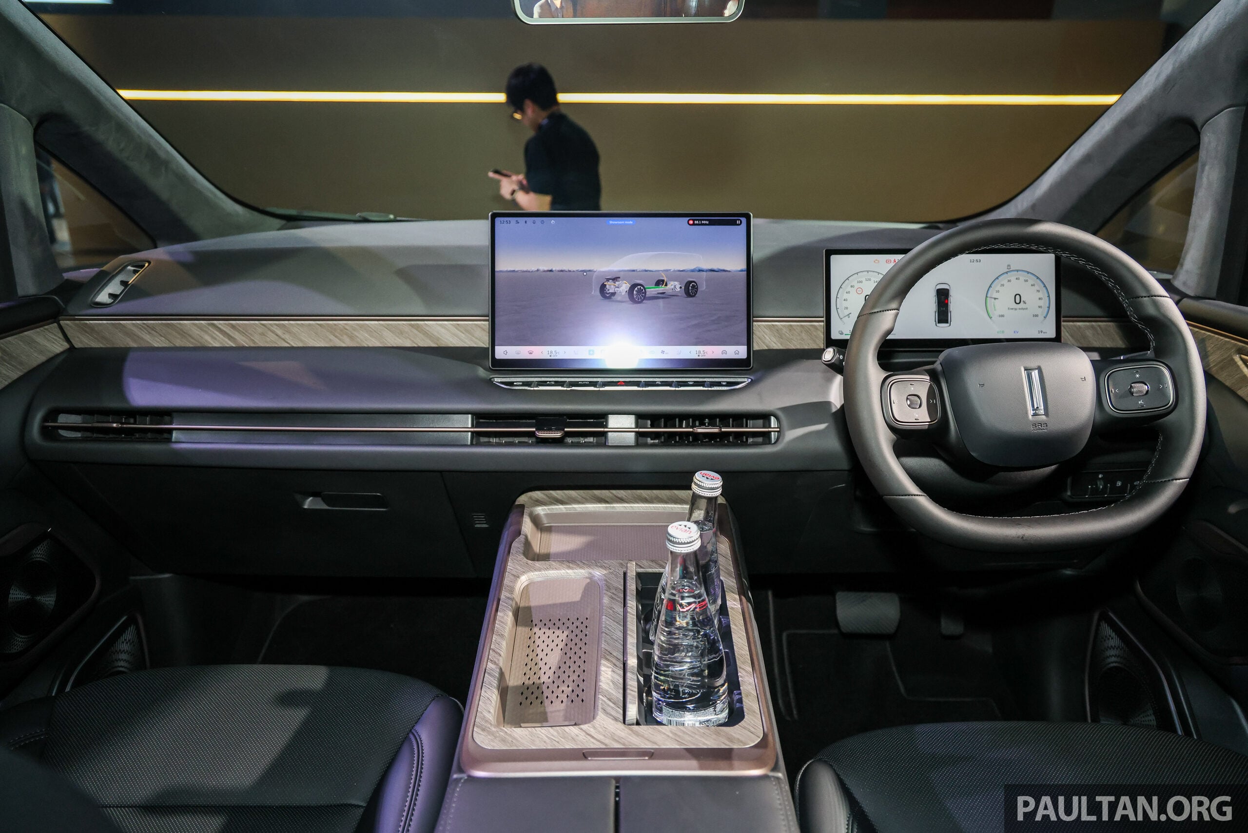中系七座豪华插混 MPV，长城汽车 GWM WEY G9 Hi4 PHEV 正式发布！满油电续航破千公里，售价RM269,800
