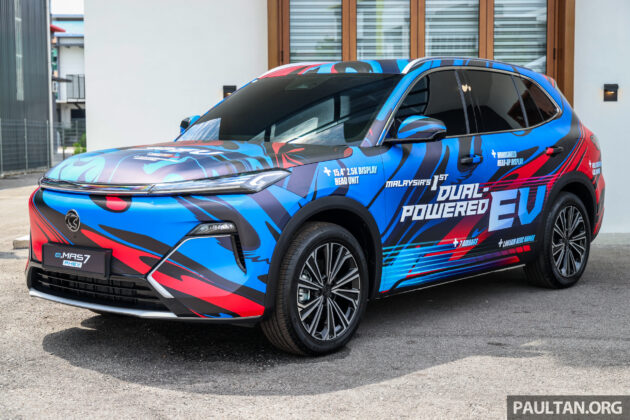 2026 Proton eMAS 7 PHEV 新车预览, 搭载1.5L四缸NA引擎+电动马达, 油电综合里程最长达1,065公里, 最快8秒破百