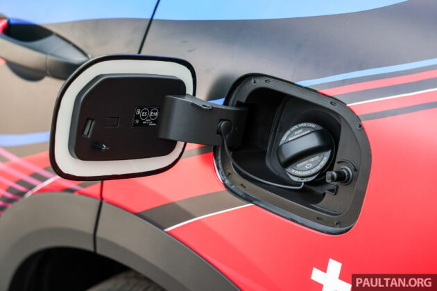 2026 Proton eMAS 7 PHEV 新车预览, 搭载1.5L四缸NA引擎+电动马达, 油电综合里程最长达1,065公里, 最快8秒破百