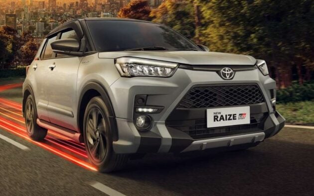 印尼推出 Toyota Raize 小升级版, Perodua Ativa 的孪生车款, 改用新屏幕主机, 支持Apple CarPlay与Android Auto