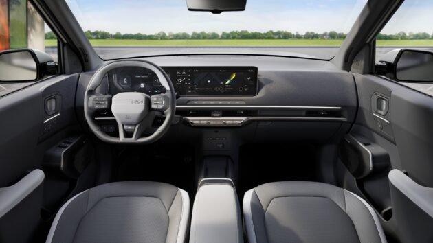 Kia EV2 全球首发, 品牌迄今最入门纯电跨界SUV, 比 BYD Atto 2 更小, 但续航里程可达448公里, 半小时充电至80%