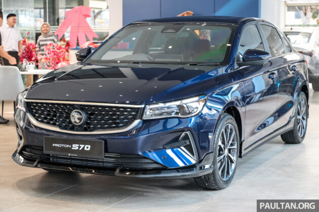 2026 Proton S70 小改款陈列室实拍: 改用新1.5T四缸涡轮引擎, 头灯组细节小改, 无线Apple CarPlay与Android Auto
