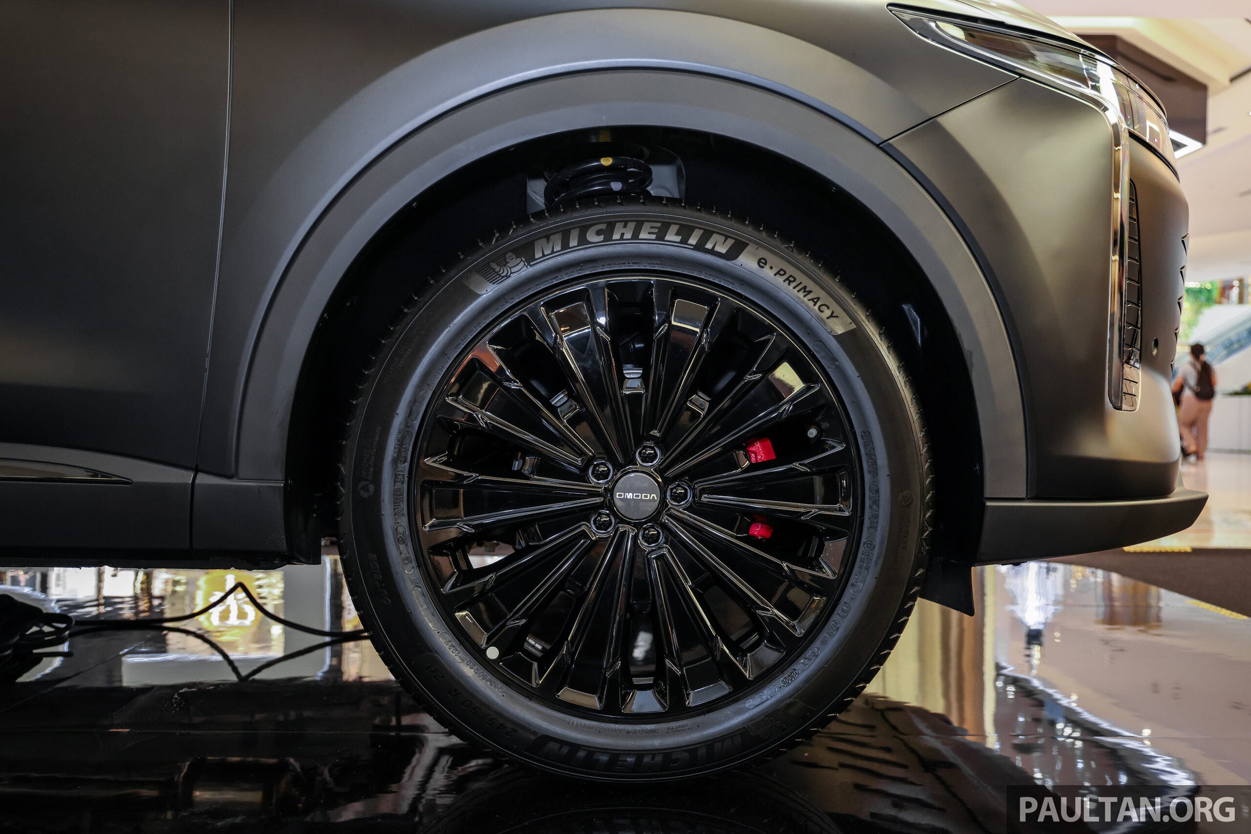 特仕版 Omoda C9 Matte Black Limited Edition 现身商场路演活动!限量发售、已开始交付新车,售价RM191,800