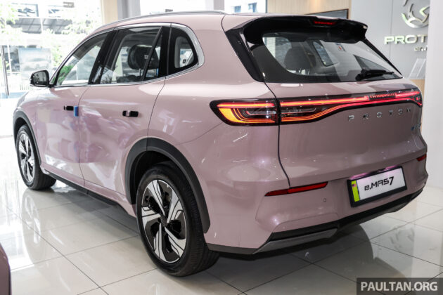 原厂发预告, Proton eMAS 7 将在本月11日发布新年式升级版旗舰车型, 电池容量更大? WLTP续航里程可达450公里?