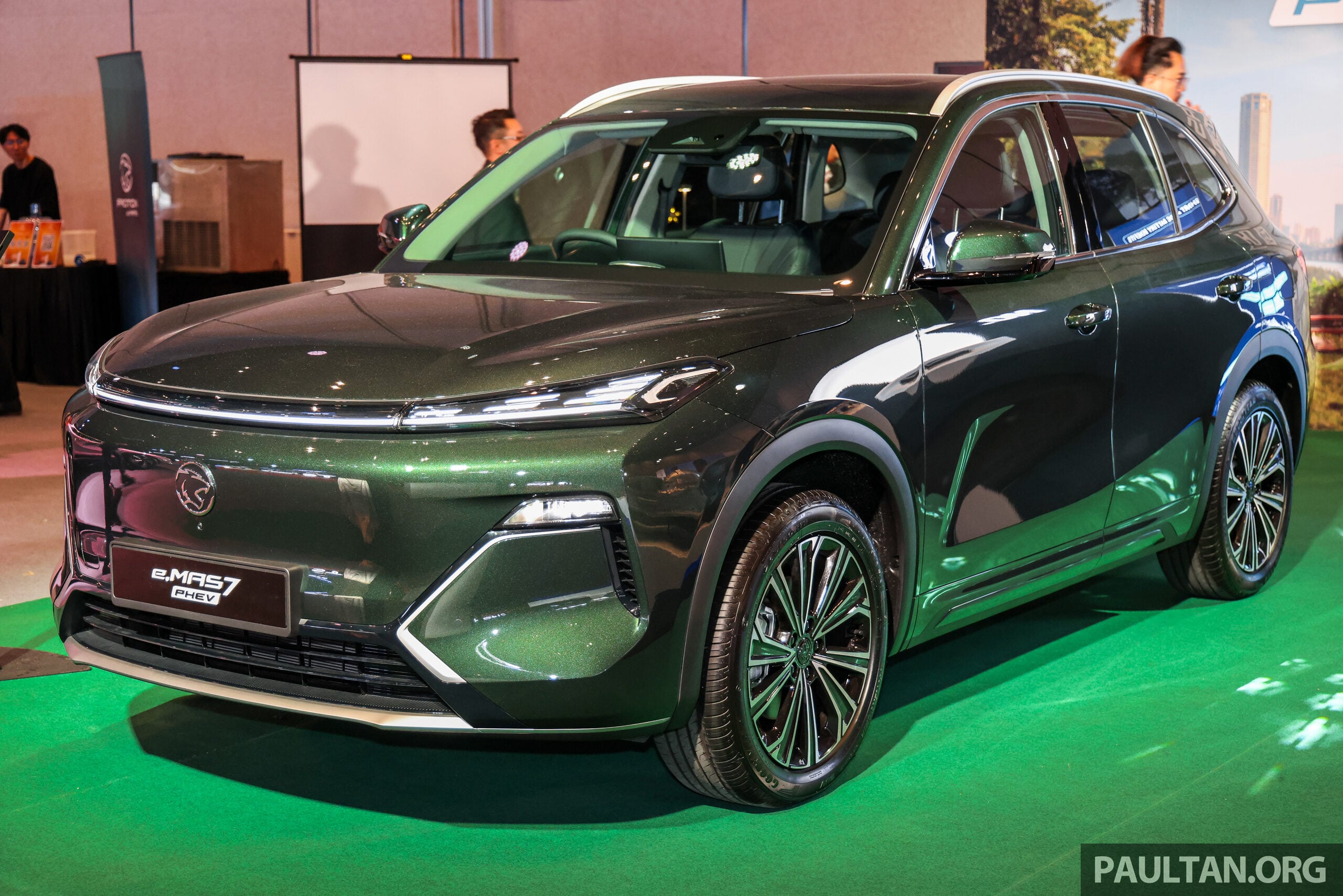 图集:Proton eMas 7 PHEV 翡翠绿车身配色槟城车展实拍